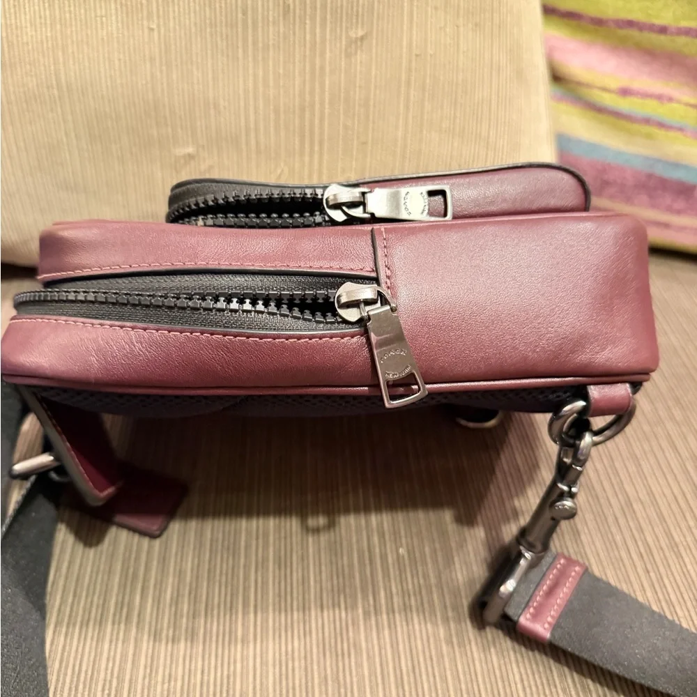Coach CV763 racer sling pack in signature canvas Black Current unisex